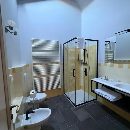 All'imperatore Pensión